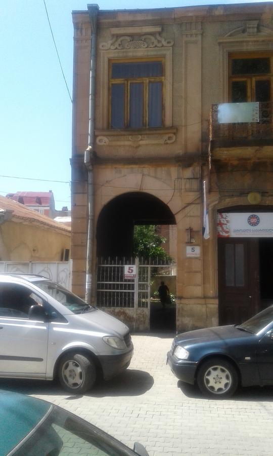 Centr Apartment Kutaisi Exterior photo